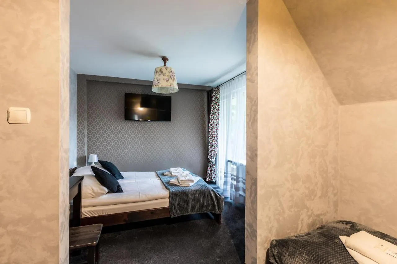 Willa Bialy Domek - 600M Krupowki Zakopane Bed & Breakfast