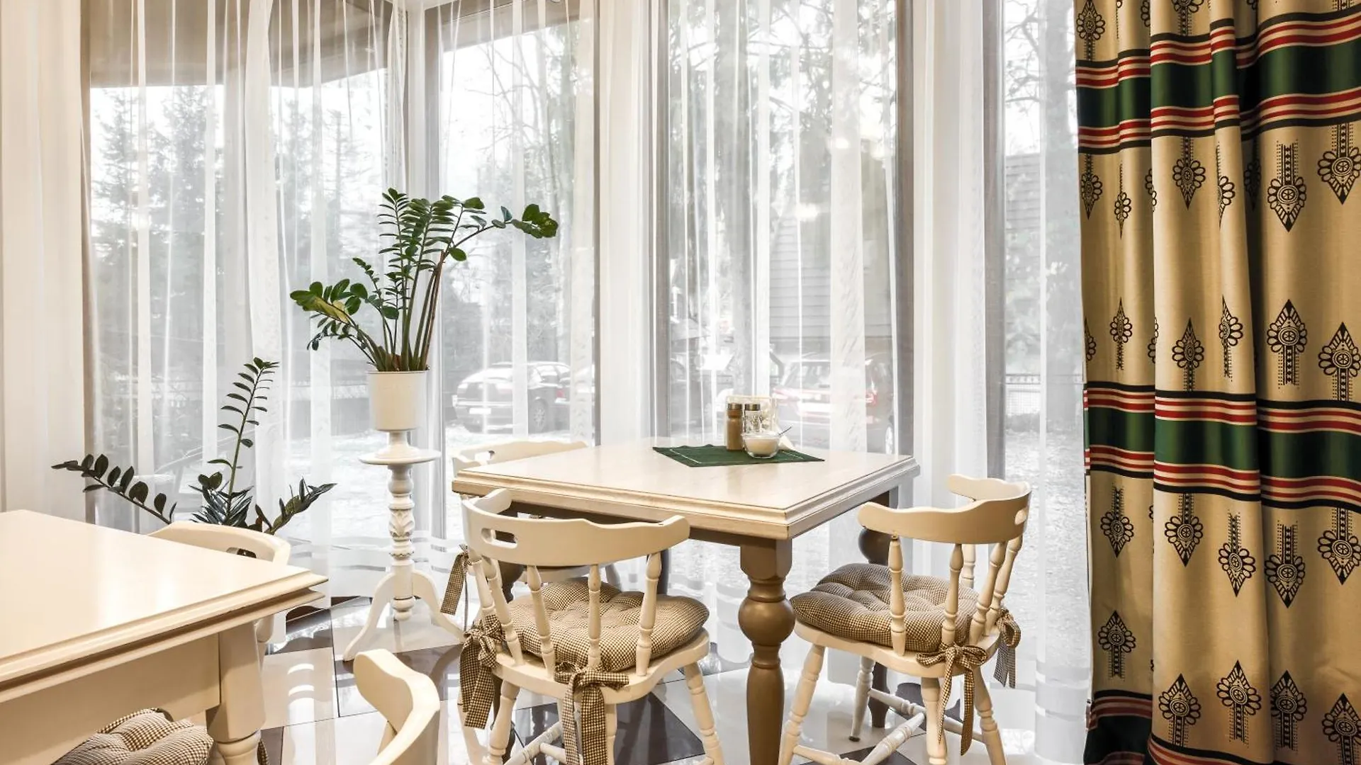 Bed & Breakfast Willa Bialy Domek - 600M Krupowki Zakopane