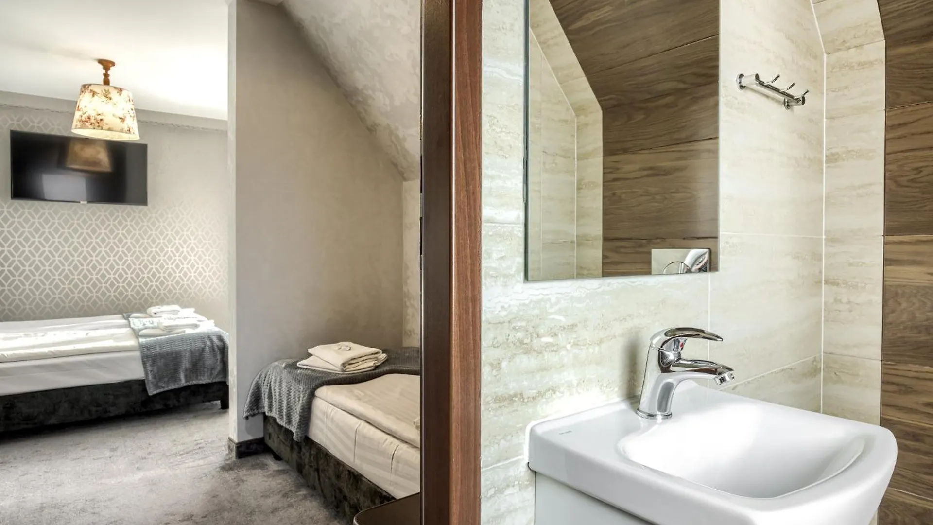 Bed & Breakfast Willa Bialy Domek - 600M Krupowki Zakopane Polonia